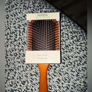 Aveda paddle brush